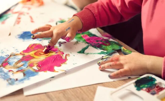 Small child fingerpainting